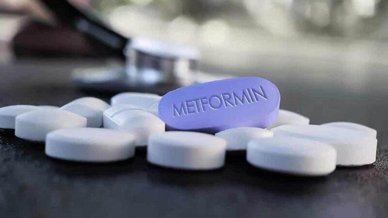 Metformin Vücudunuzda Ne Kadar Kalır? | Etki Süresi, Yarı Ömrü ve Bilmeniz Gerekenler